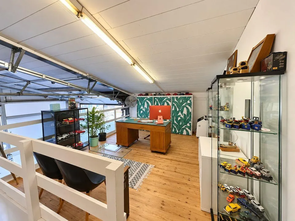 Grosszügige Gewerbefläche geeignet für Werkstatt, Atelier, Showroom... – photo 4 sur 5