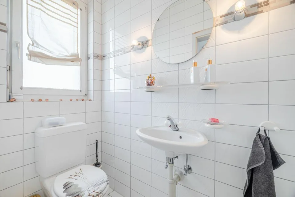 Repräsentative und einmalige Villa an Top-Wohnlage mit attraktiver Seesicht und Einliegerwohnung – Foto 29 von 30