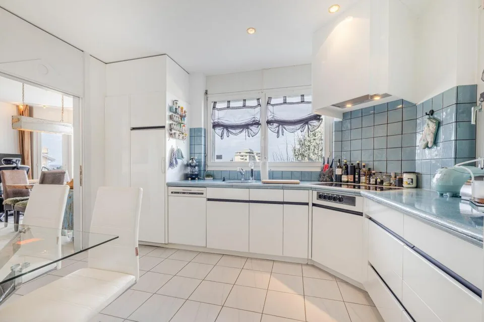 Repräsentative und einmalige Villa an Top-Wohnlage mit attraktiver Seesicht und Einliegerwohnung – Foto 21 von 30