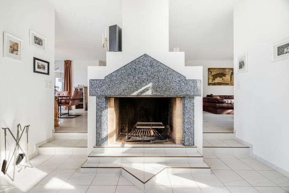 Repräsentative und einmalige Villa an Top-Wohnlage mit attraktiver Seesicht und Einliegerwohnung – Foto 10 von 30