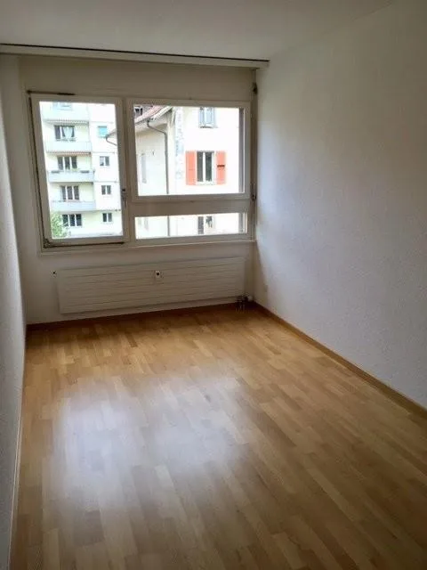 3.5-ZW à 76 m2 im 3. OG – Foto 7 von 9