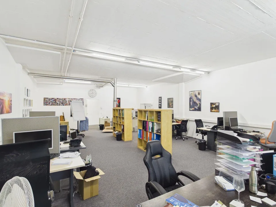 Büro/-Gewerbefläche an TOP Lage zu vermieten – foto 10 di 13
