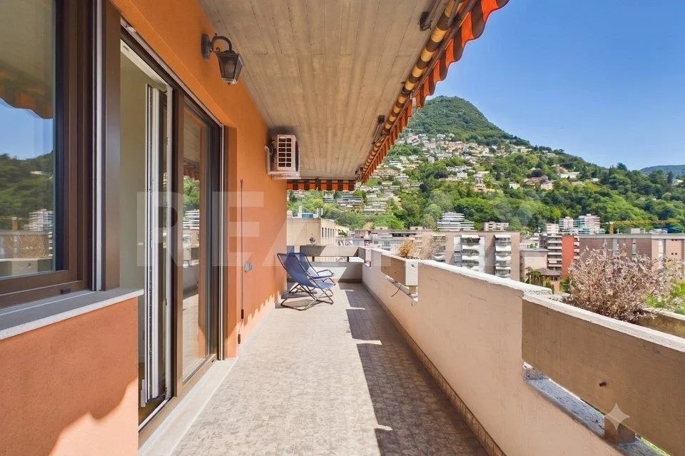 Esclusivo Attico con vista Lago e Monte Brè nel centro di Lugano – photo 9 sur 13