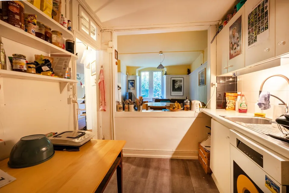 Zentrale Lage. Bestehende Erträge. Entwicklungspotenzial. – photo 10 sur 12