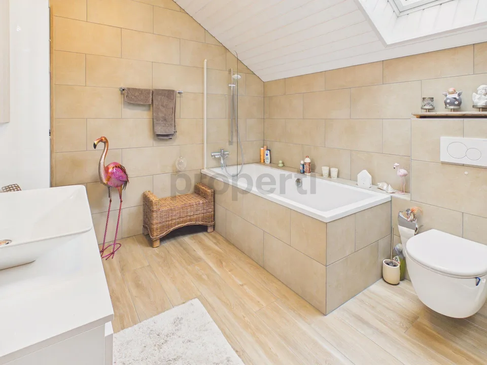 Moderne 3.5-Zimmer-Attikawohnung mit Balkon, Kallnach – Foto 11 von 13
