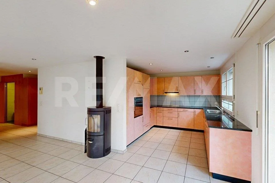 Appartement-jardin de 5,5 pièces avec une vue de rêve à Ufhusen – photo 3 sur 13