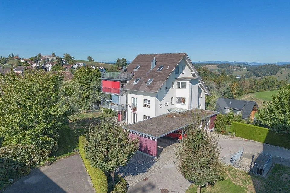 Appartement-jardin de 5,5 pièces avec une vue de rêve à Ufhusen – photo 7 sur 13