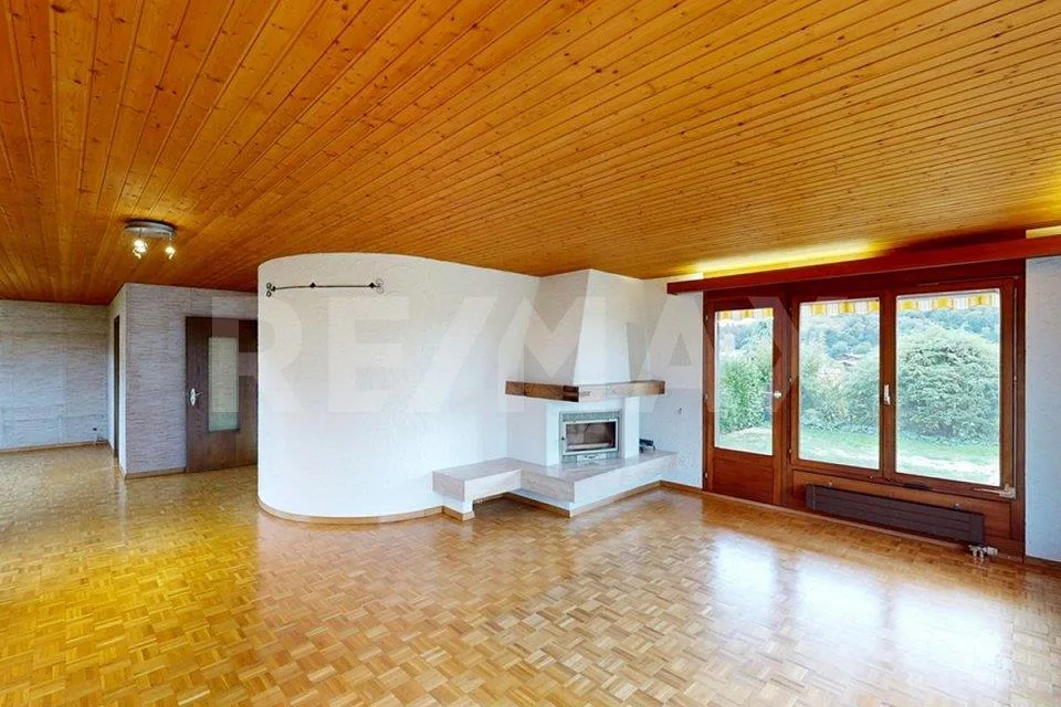5.5 Zimmer-Einfamilienhaus am Bauzonenrand – Foto 3 von 13