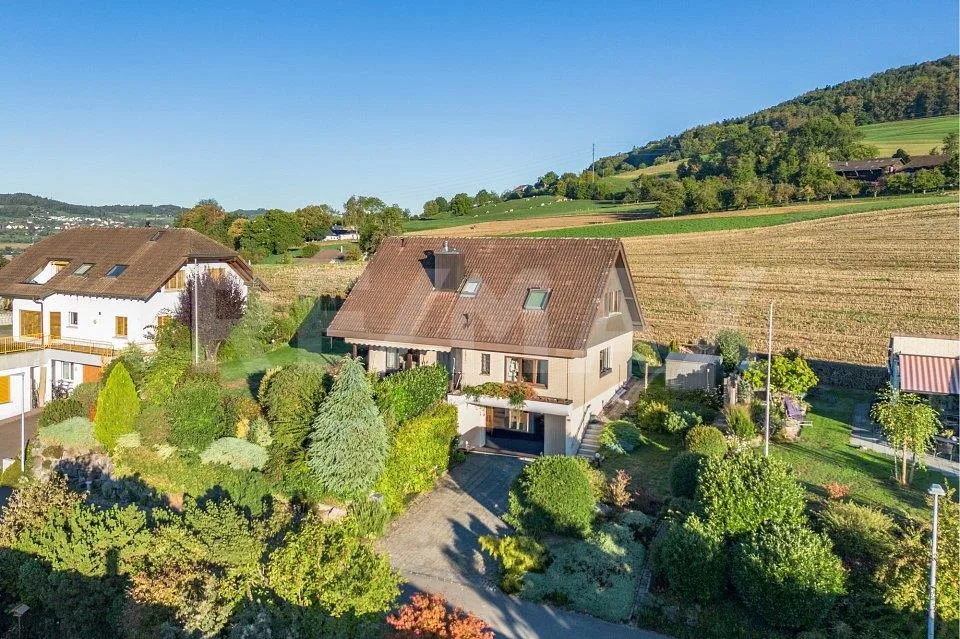5.5 Zimmer-Einfamilienhaus am Bauzonenrand – Foto 2 von 13