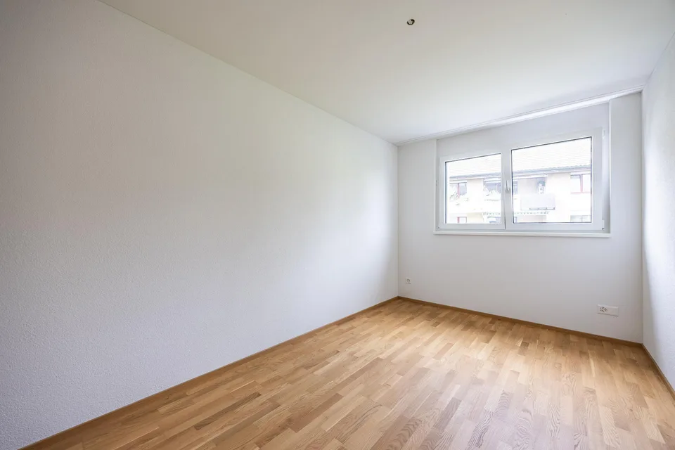 neue 4.5-Zi.-Eigt.-Wohnung – photo 2 of 8