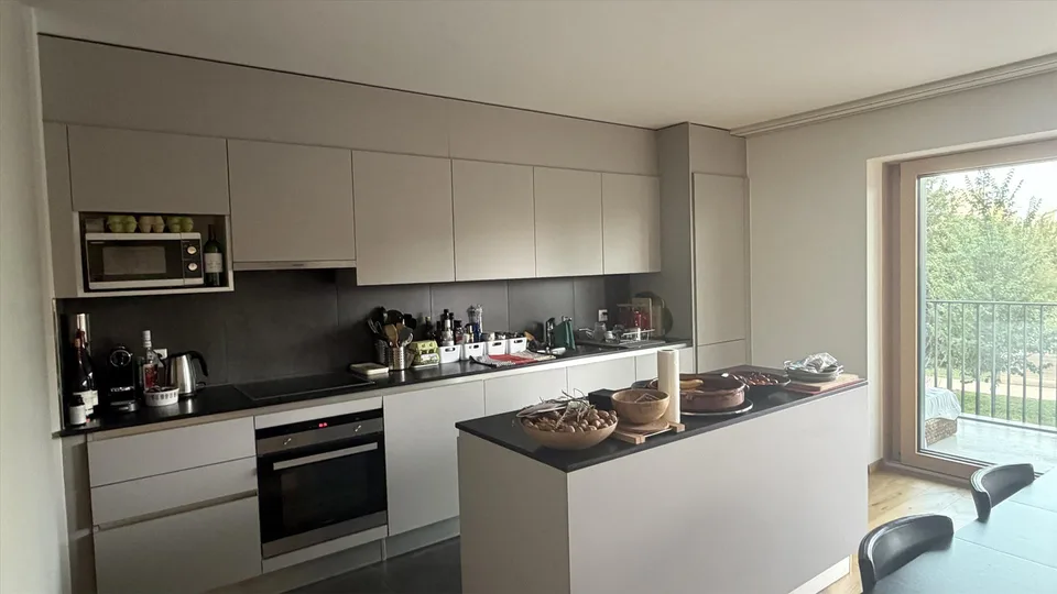 Appartamento di 5 locali, che unisce comfort e modernità a Thônex – foto 4 di 13