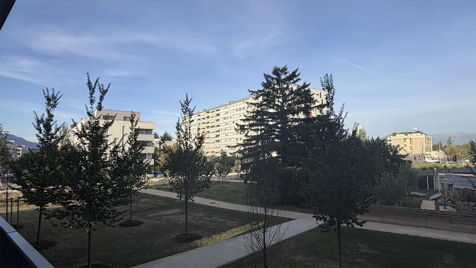 Appartamento di 5 locali, che unisce comfort e modernità a Thônex – foto 10 di 13