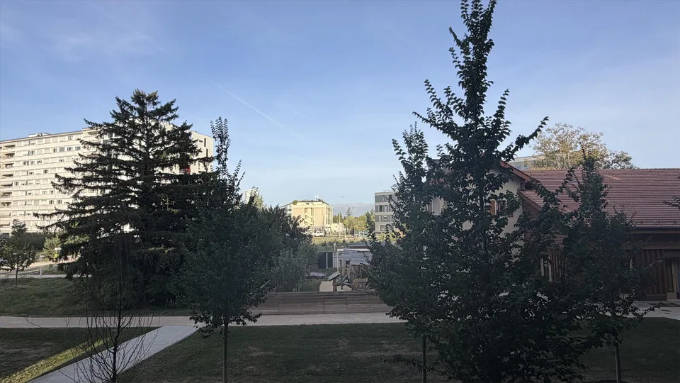 Appartamento di 5 locali, che unisce comfort e modernità a Thônex – foto 9 di 13