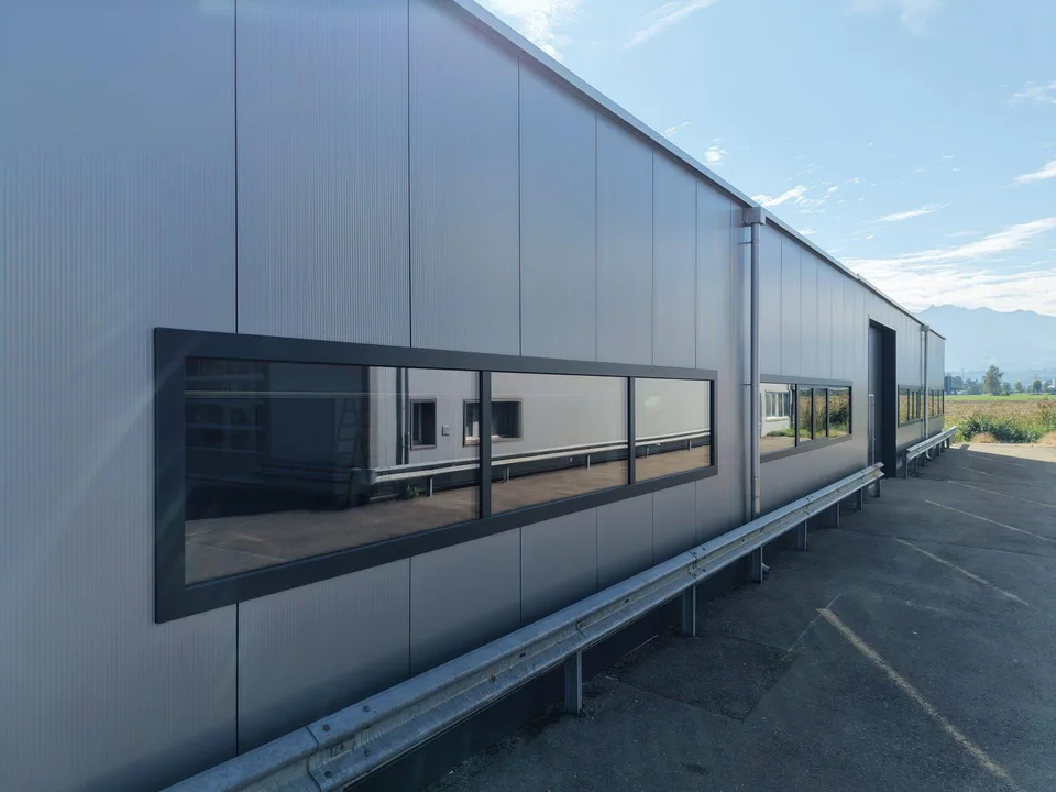 Gewerbeliegenschaft mit 800 m² in Emmen – umfassend saniert, ab sofort – Foto 4 von 12