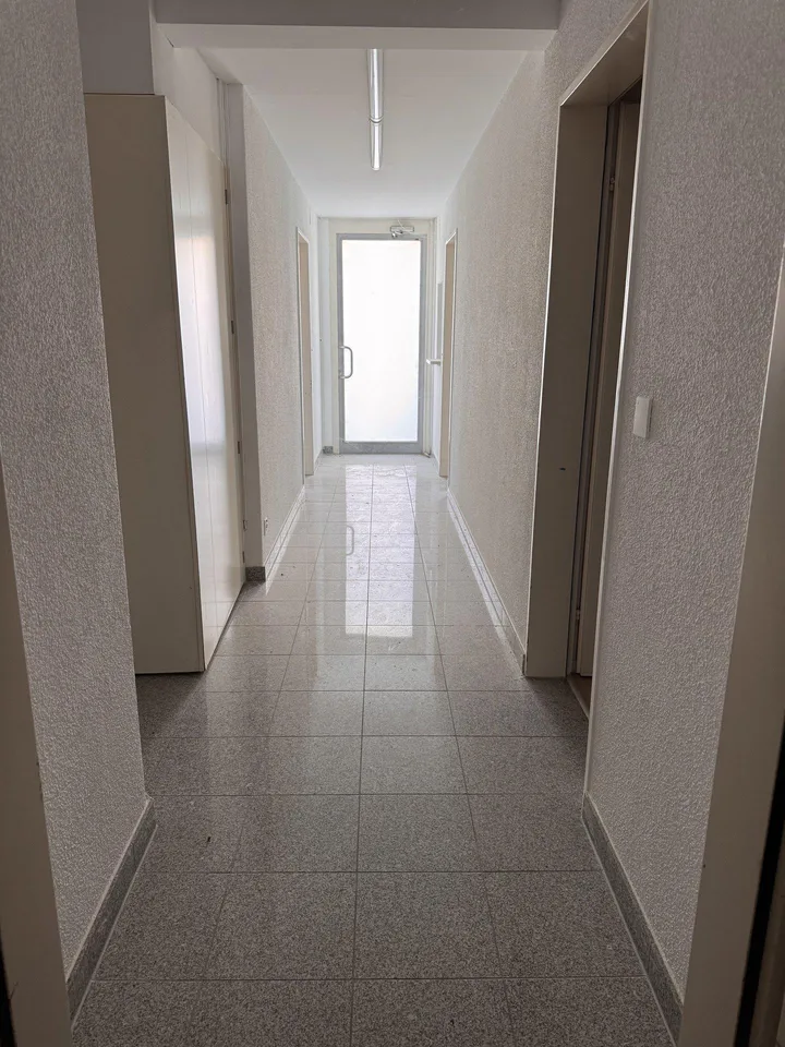 Gewerbeliegenschaft mit 800 m² in Emmen – umfassend saniert, ab sofort – Foto 12 von 12