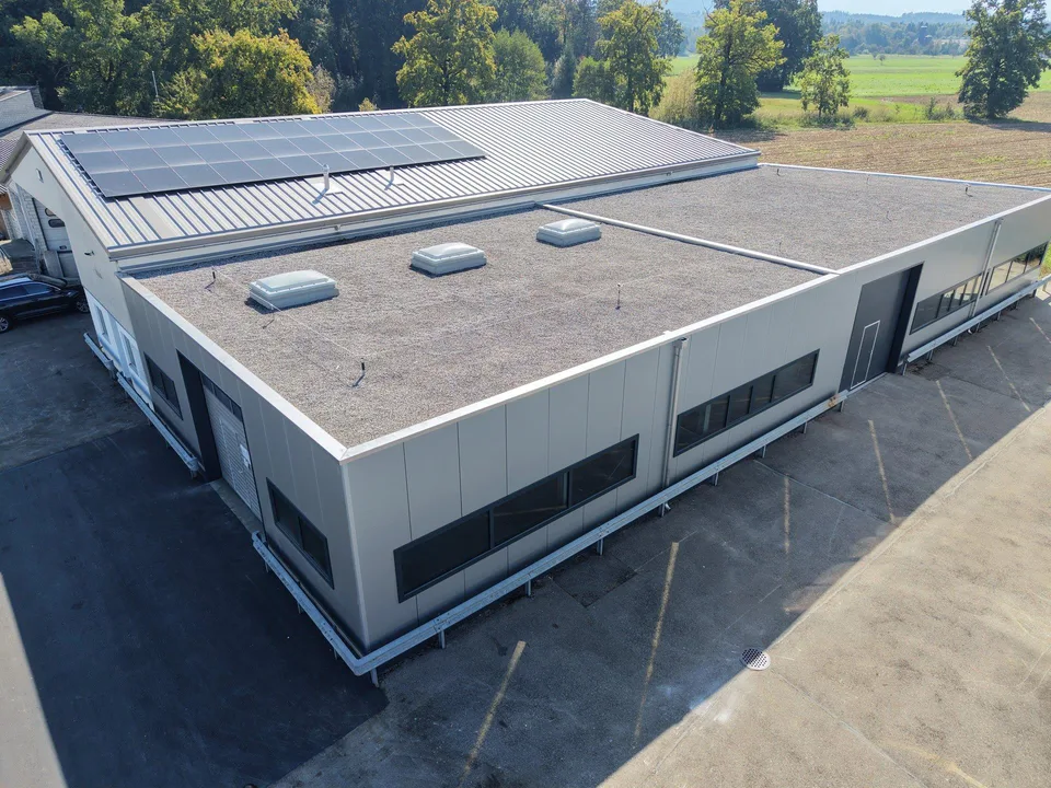 Gewerbeliegenschaft mit 800 m² in Emmen – umfassend saniert, ab sofort – Foto 2 von 12