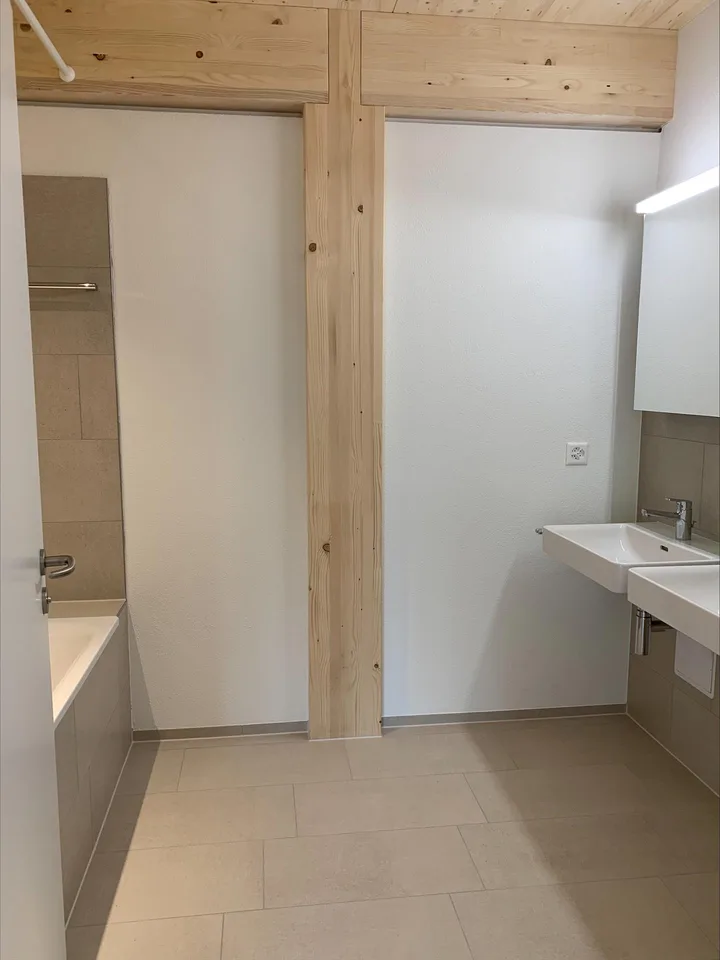 Helle 4.5-Zimmerwohnung an zentraler Lage wenige Schritte zum Bahnhof – Foto 18 von 27
