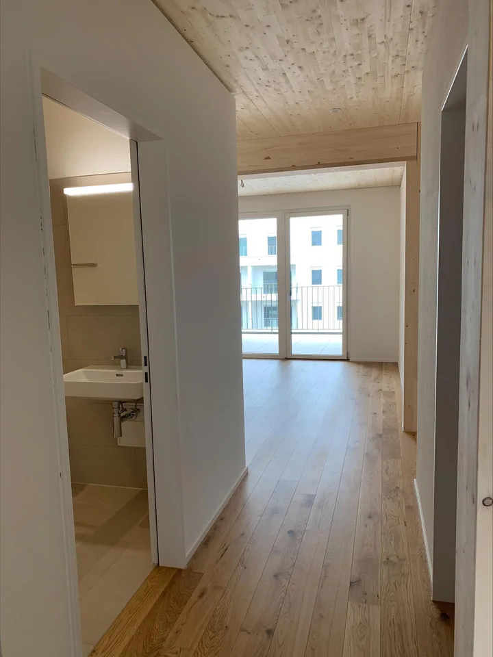 Helle 4.5-Zimmerwohnung an zentraler Lage wenige Schritte zum Bahnhof – Foto 4 von 27