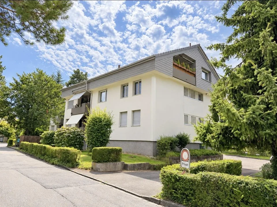 3.5 Zimmer Dachwohnung in gepflegtem MFH – photo 3 sur 13