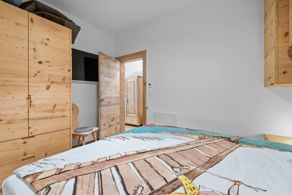 2.5 Zimmerwohnung mit Balkon und grossem Garten – Foto 6 von 10