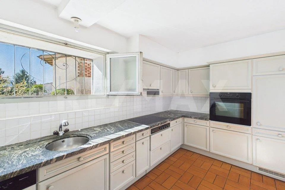 Casa bifamiliare con vista lago eleganza comfort e relax – Foto 5 von 13