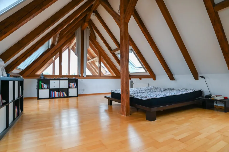 Freistehendes Einfamilienhaus mit gepflegtem Garten an optimaler Lage – Foto 13 von 15