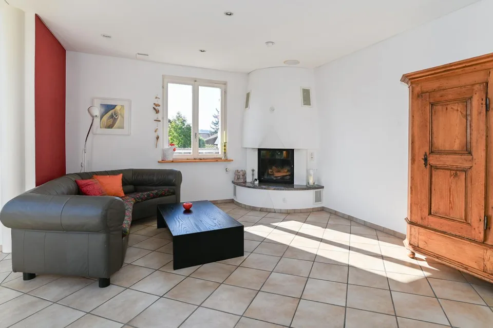 Freistehendes Einfamilienhaus mit gepflegtem Garten an optimaler Lage – Foto 4 von 15