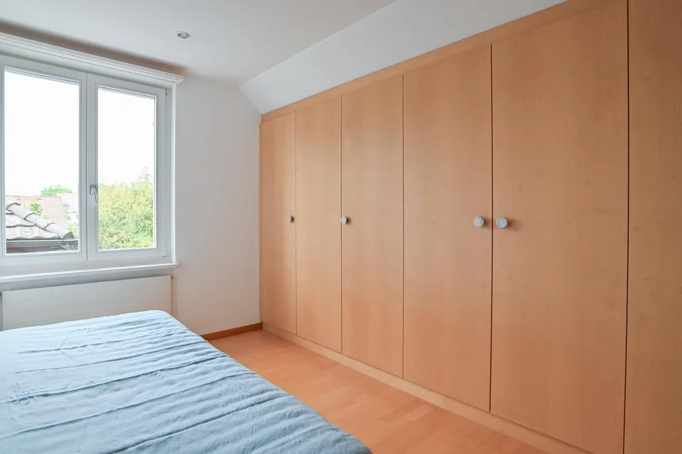 Freistehendes Einfamilienhaus mit gepflegtem Garten an optimaler Lage – Foto 11 von 15