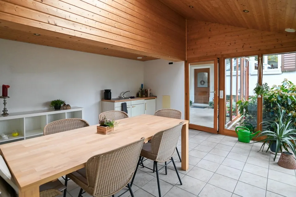 Freistehendes Einfamilienhaus mit gepflegtem Garten an optimaler Lage – Foto 14 von 15