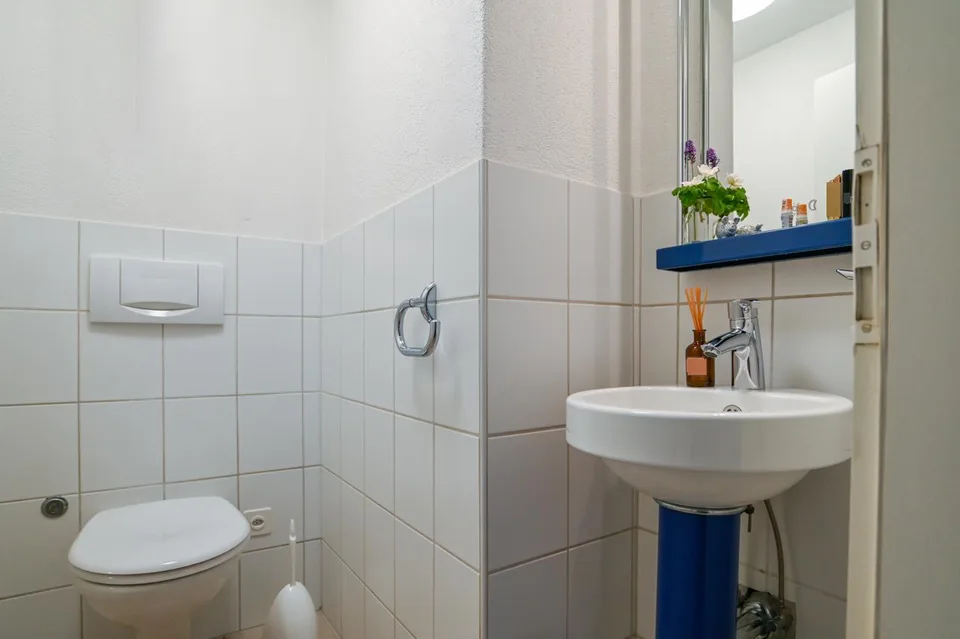 Freistehendes Einfamilienhaus mit gepflegtem Garten an optimaler Lage – Foto 8 von 15