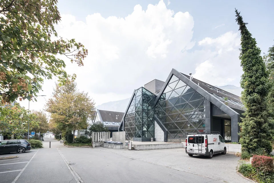 131 m2 Büro-/Praxisräumlichkeiten ab dem 1. November 26 frei – Foto 3 von 3