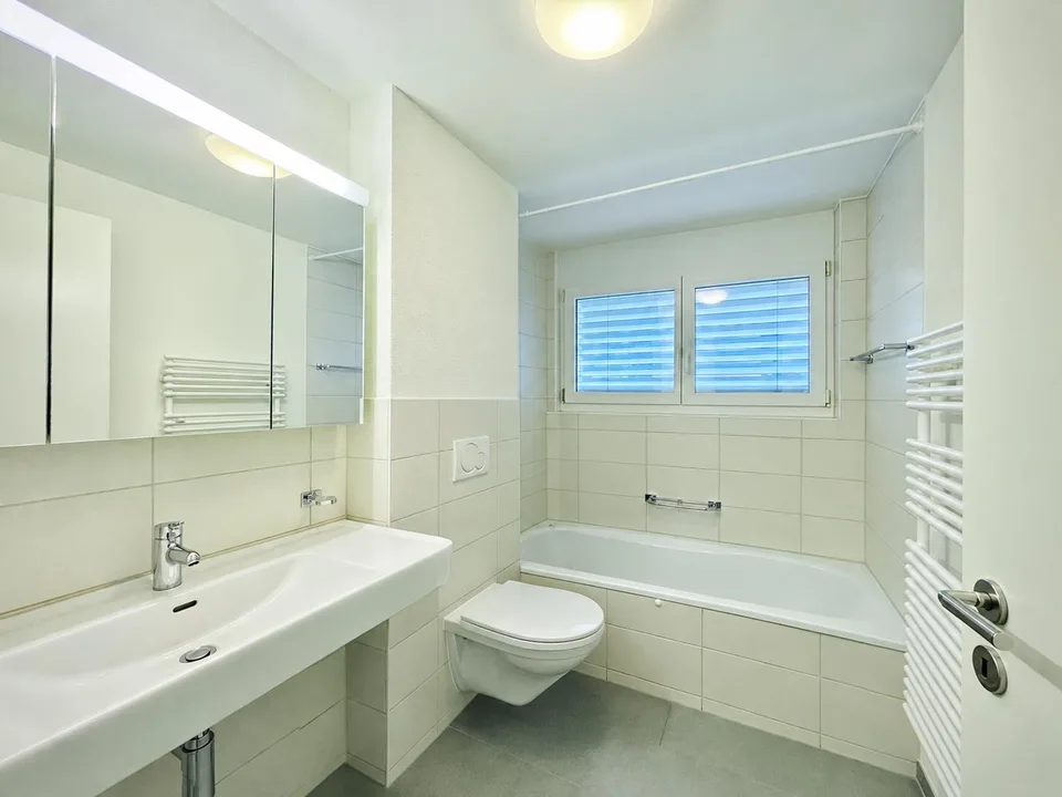 Moderne 3.5-Z'Wohnung mit Loggia – Foto 7 von 9