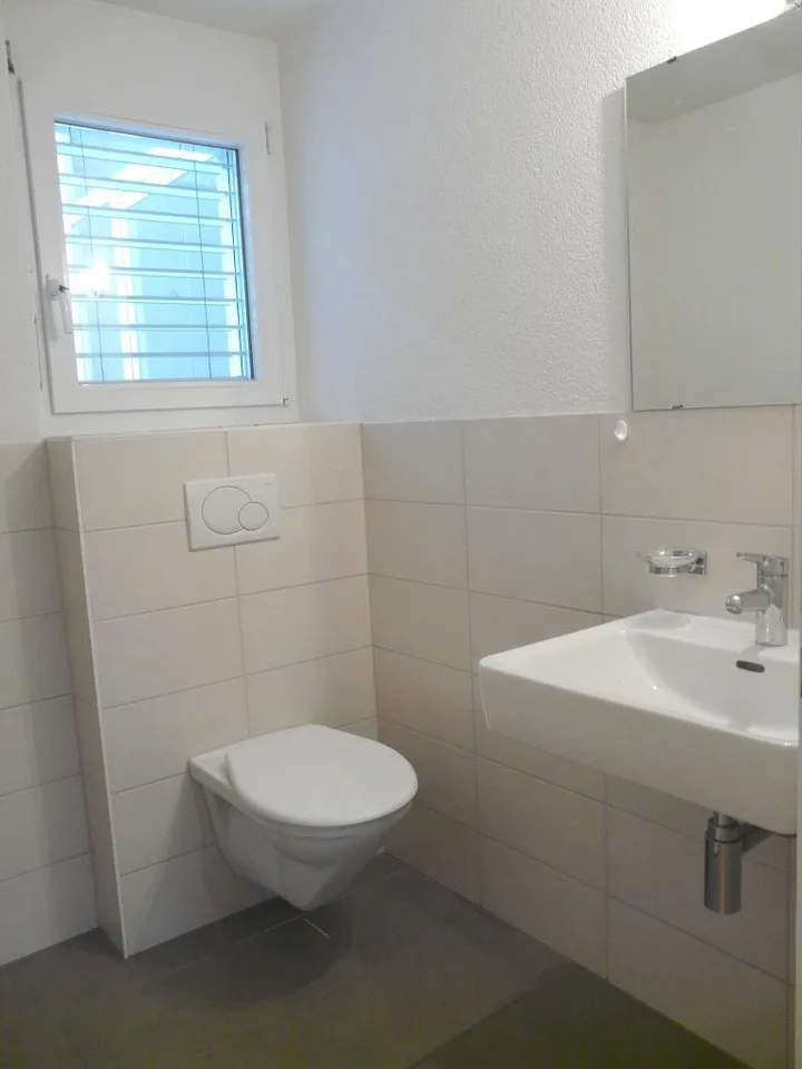 Moderne 3.5-Z'Wohnung mit Loggia – Foto 9 von 9
