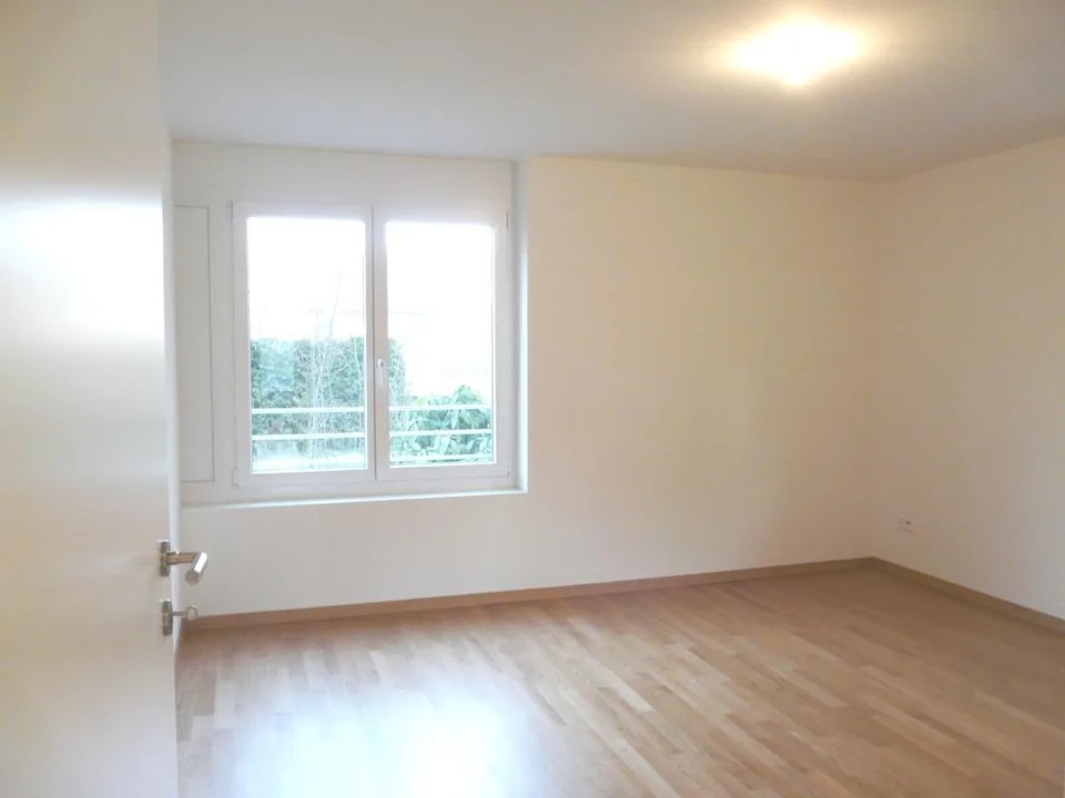 Moderne 3.5-Z'Wohnung mit Loggia – Foto 6 von 9