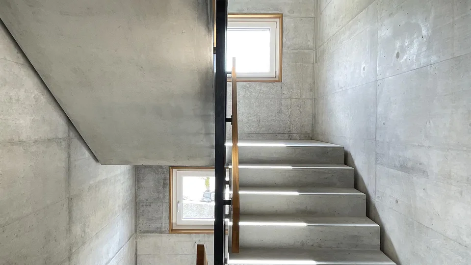 Sonnige neuwertige 2.5 Zimmer Wohnung mit Balkon – Foto 6 von 8