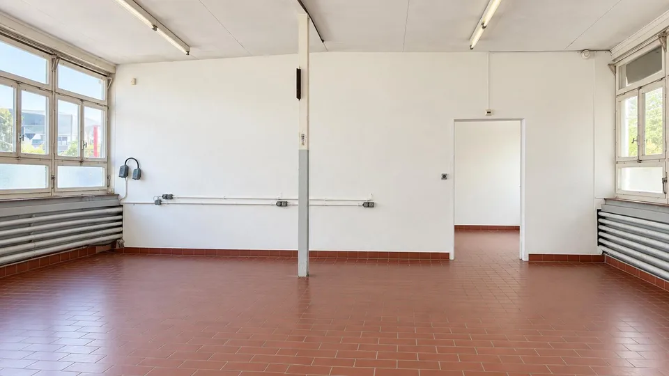 Interim use until 2030 Workshop/Storage/Office – photo 2 of 5