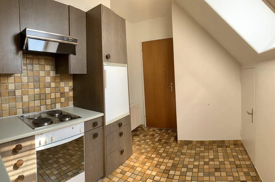 Zentral und lebendig: 2-Zimmer-Wohnung im Breitenrainquartier – Foto 3 von 10
