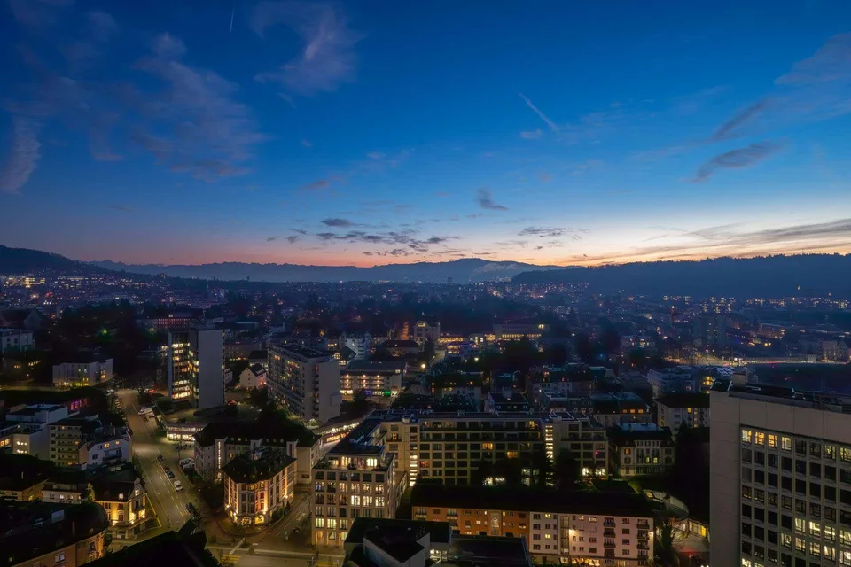 2.5 Zimmerwohnung im 24. OG - modernes Wohnen mit traumhafter Aussicht – photo 8 sur 9
