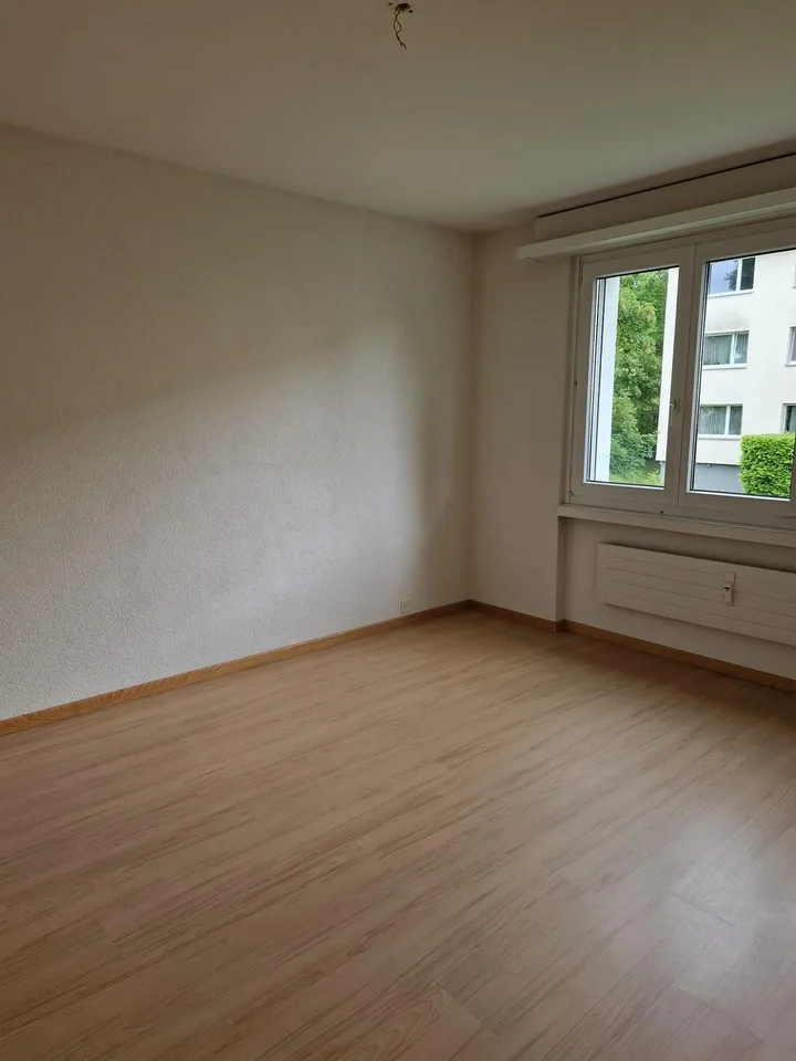 Charmante 3-Zimmer-Wohnung mit Balkon in ruhigem Quartier – Foto 6 von 9