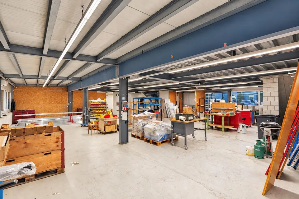Vielseitige Industrie- und Gewerbeliegenschaft An attraktivem Standort – Foto 7 von 24