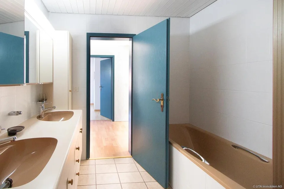 Casa unifamiliare con due appartamenti, fienile e uso polivalente – foto 13 di 23