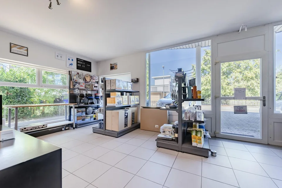 Zweigenerationenhaus mit Gewerbelokal in Steffisburg – foto 14 di 19