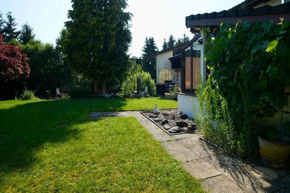 Liegenschaft mit Pool und Bachanstoss – Foto 9 von 9