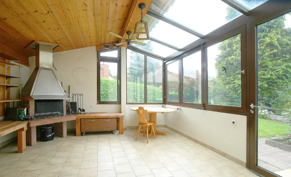 Liegenschaft mit Pool und Bachanstoss – Foto 7 von 9