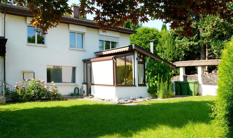 Liegenschaft mit Pool und Bachanstoss – Foto 8 von 9