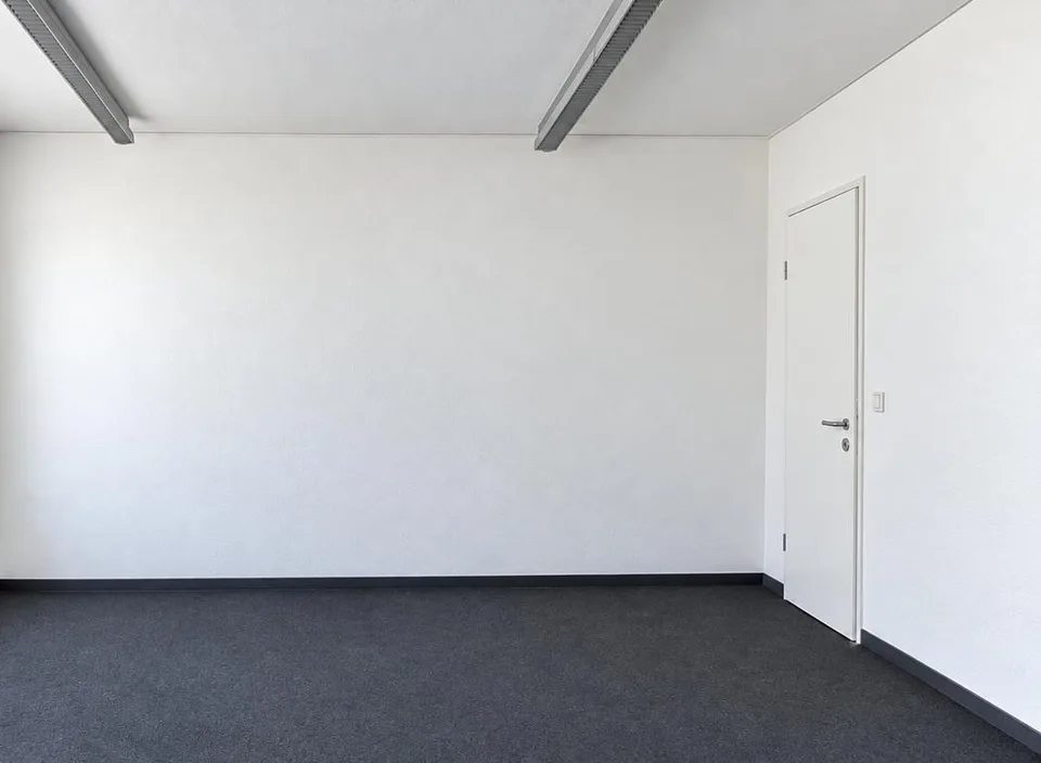 Helle und vielseitig nutzbare Büroflächen zu vermieten – Foto 3 von 5