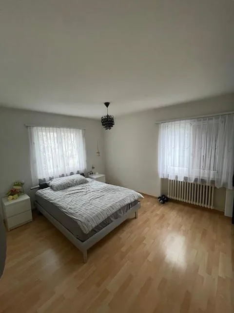 Wohnen im Grünen & zentral; 3-Zimmer-Wohnung mit guter ÖV-Verbindung – foto 5 di 8