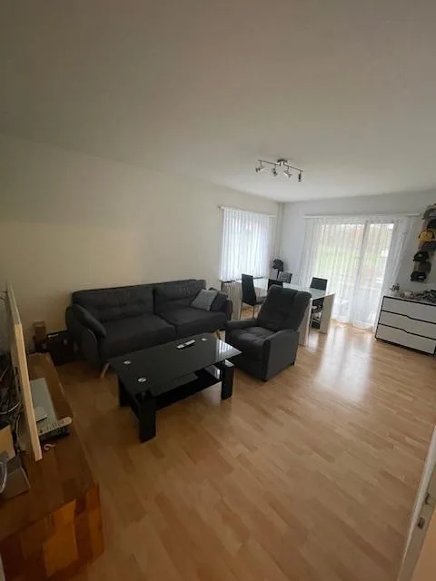 Wohnen im Grünen & zentral; 3-Zimmer-Wohnung mit guter ÖV-Verbindung – foto 6 di 8