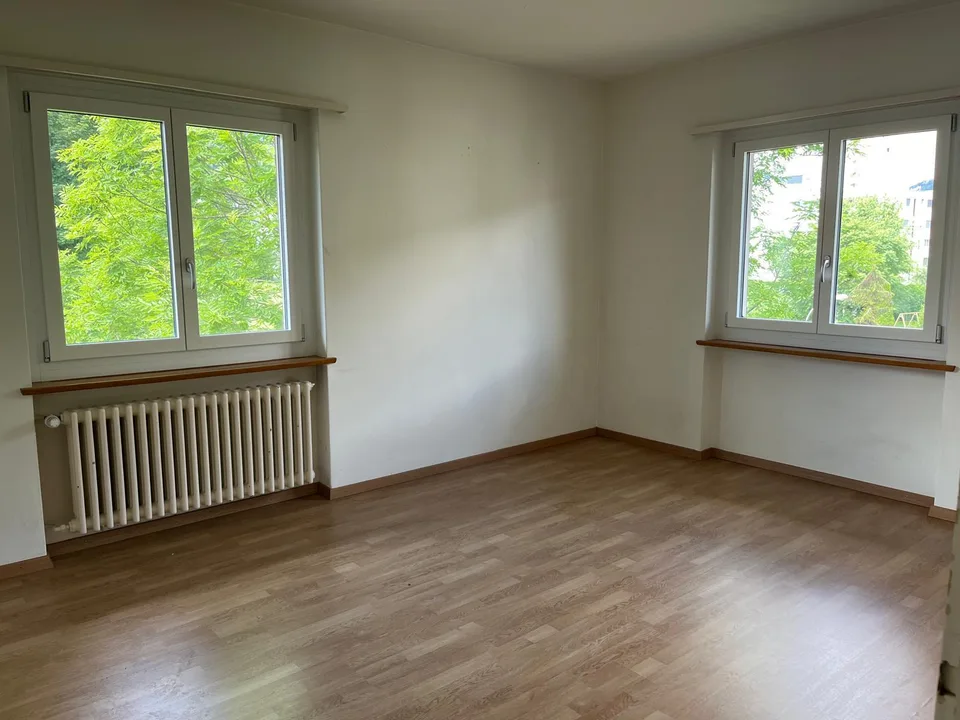 Wohnen im Grünen & zentral; 3-Zimmer-Wohnung mit guter ÖV-Verbindung – foto 3 di 8