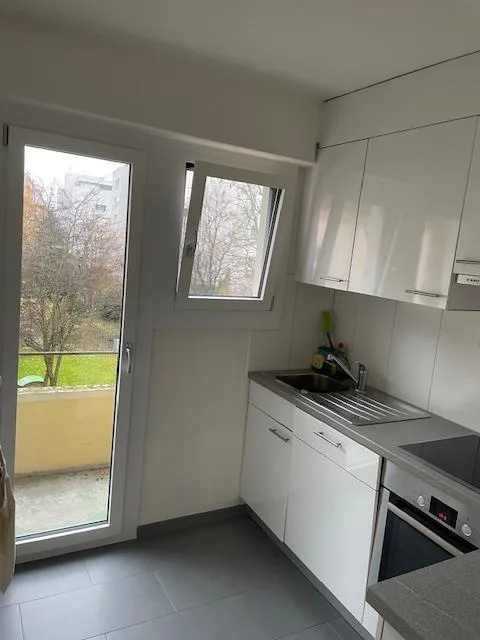 Wohnen im Grünen & zentral; 3-Zimmer-Wohnung mit guter ÖV-Verbindung – foto 7 di 8